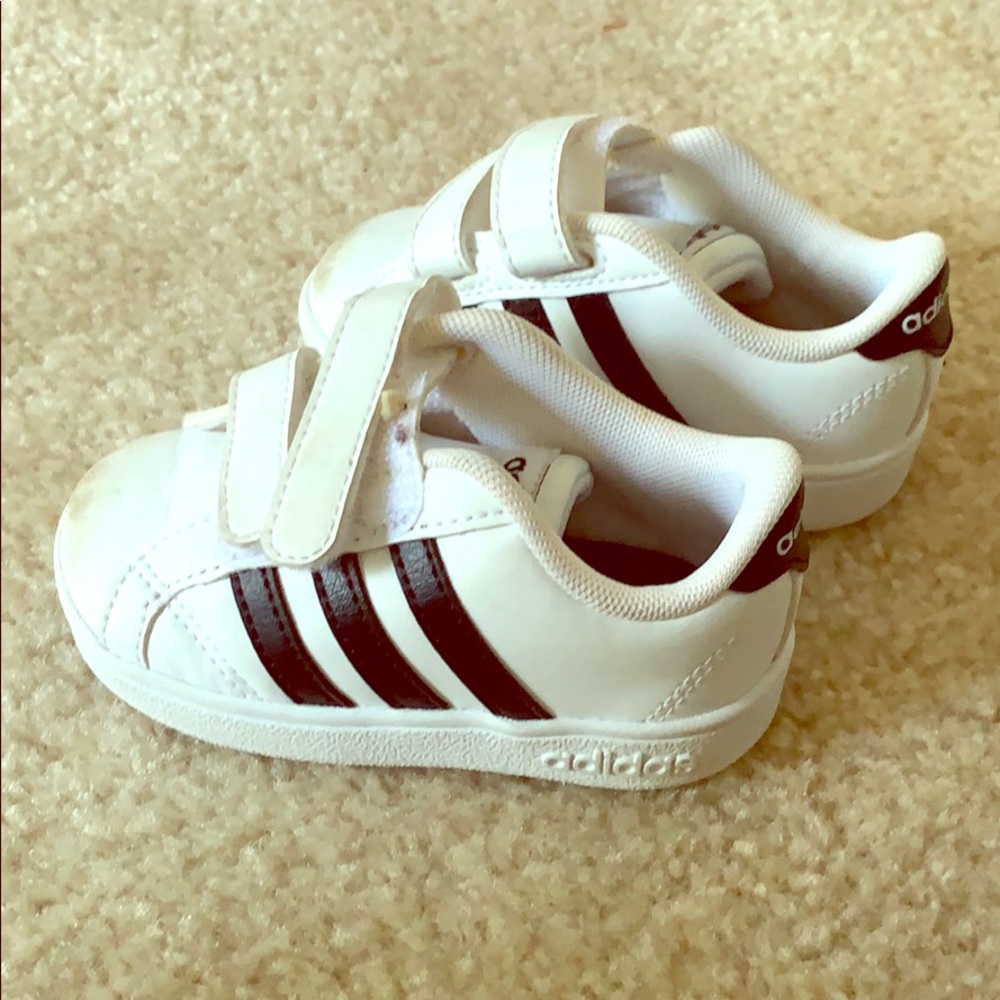 ❣️Toddler Adidas shoes❣️
